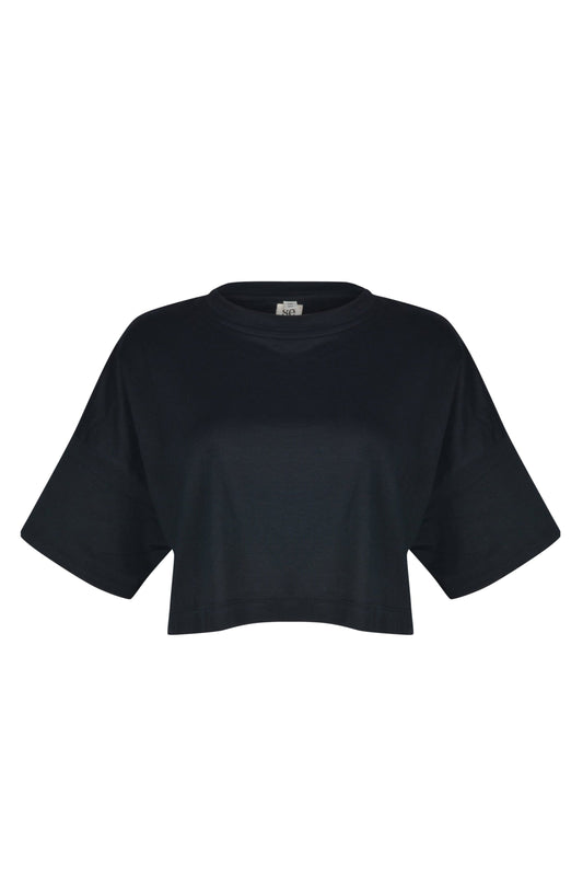 Black cropped ZINA T-Shirt made of 100% cotton.