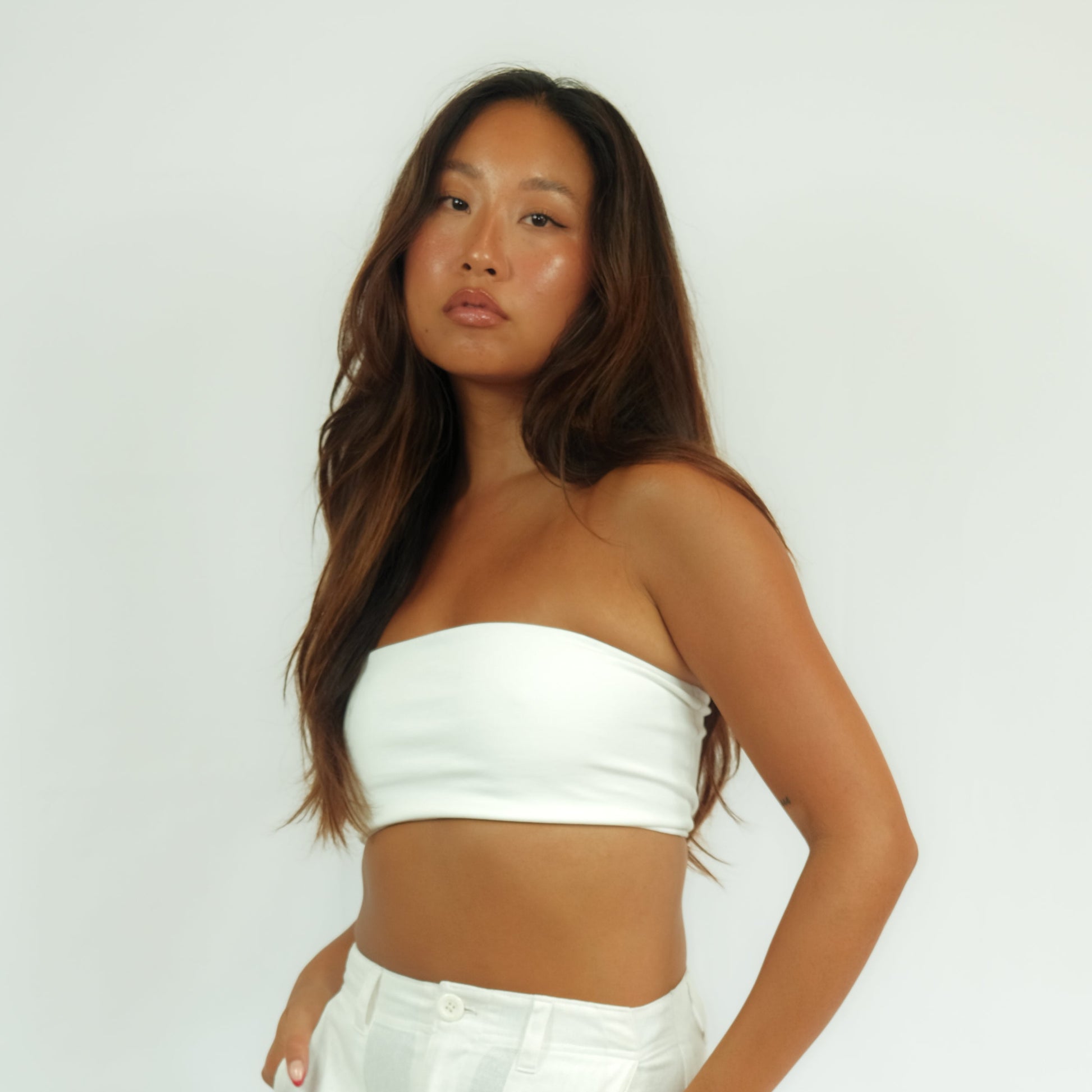 ZINA bandeau top for women, cotton strapless summer crop top, minimalist tube top handmade in Bali, eco-friendly cotton bandeau blouse for casual and streetwear fashion.