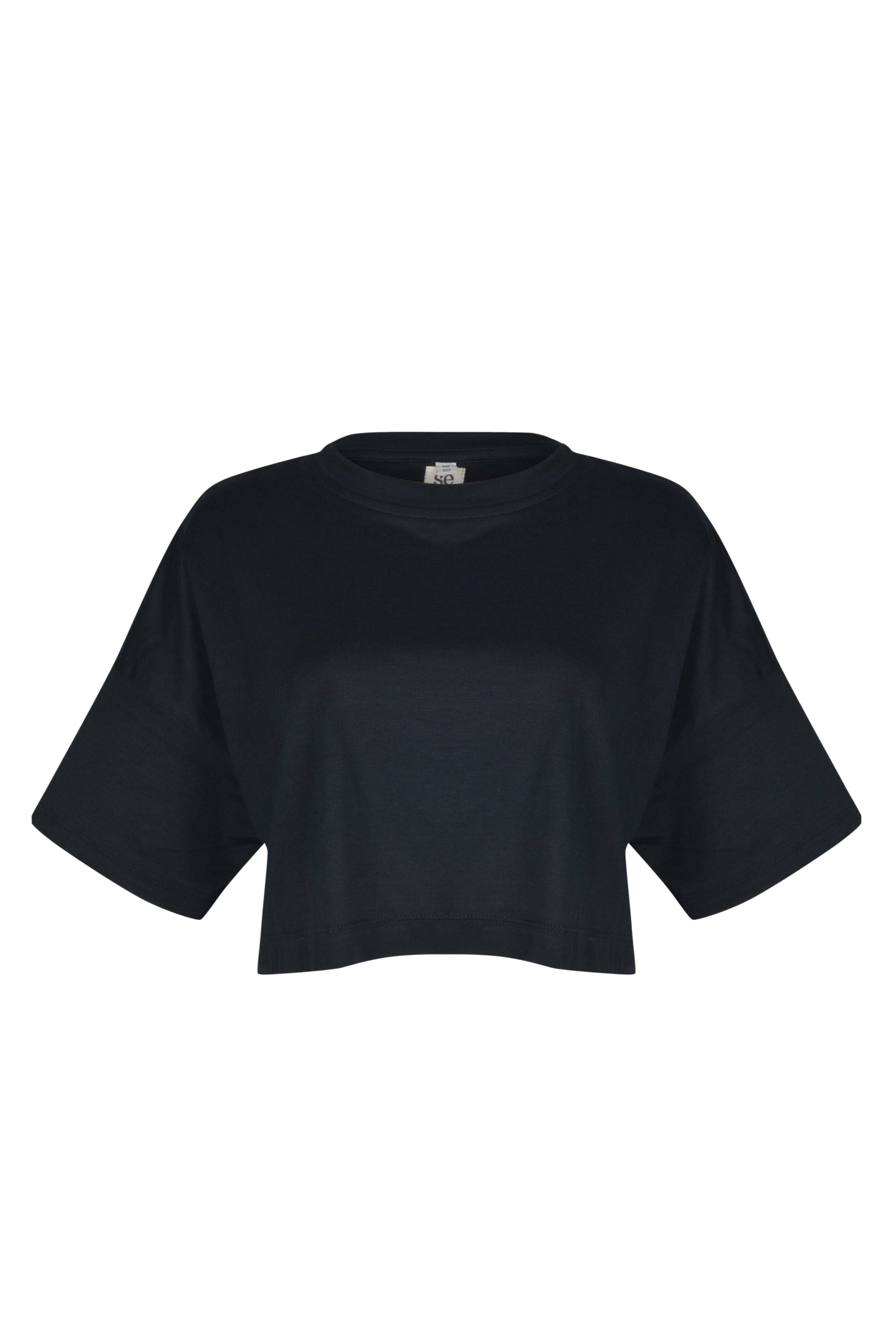 Black cropped ZINA T-Shirt made of 100% cotton.